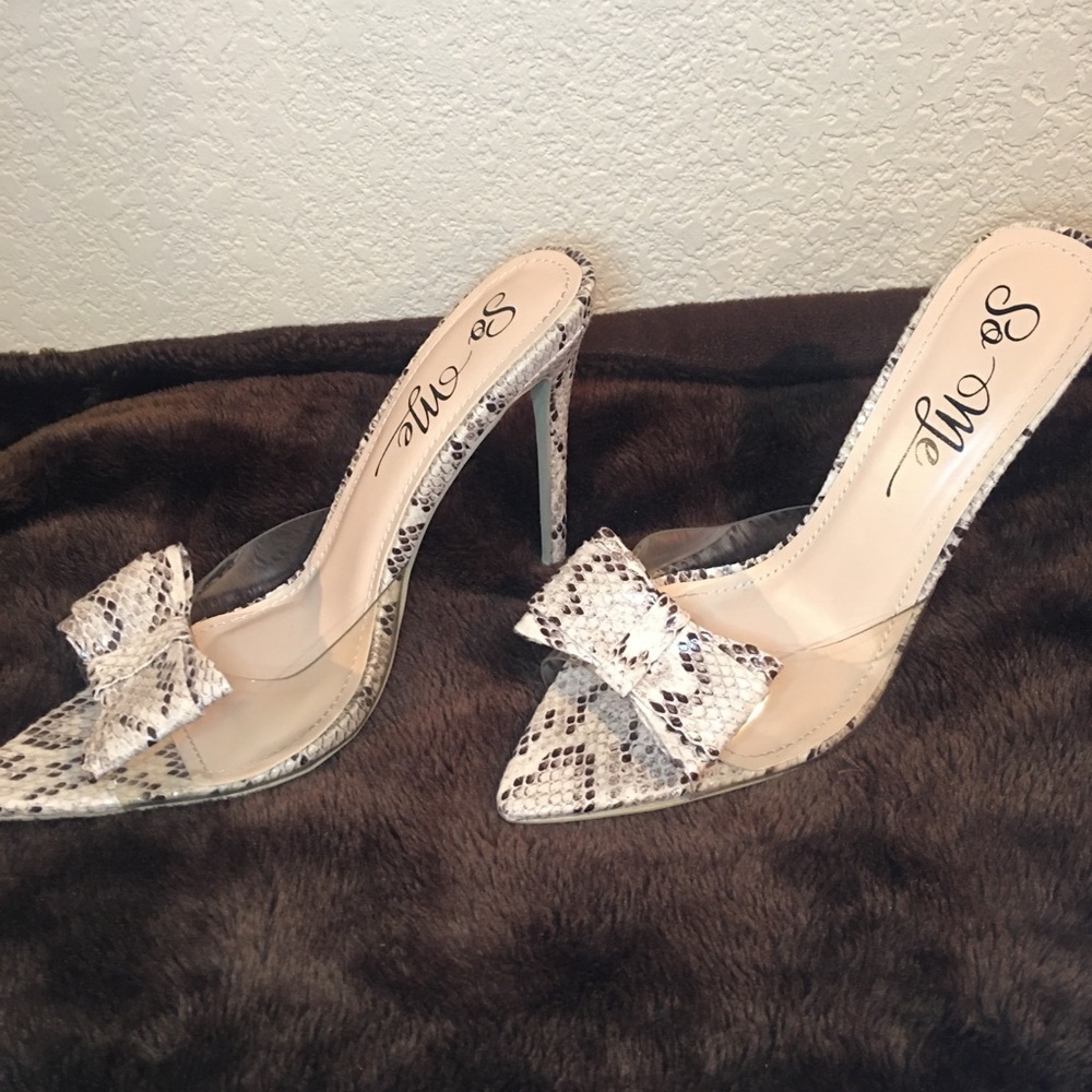 🤑Snake print strapless stiletto